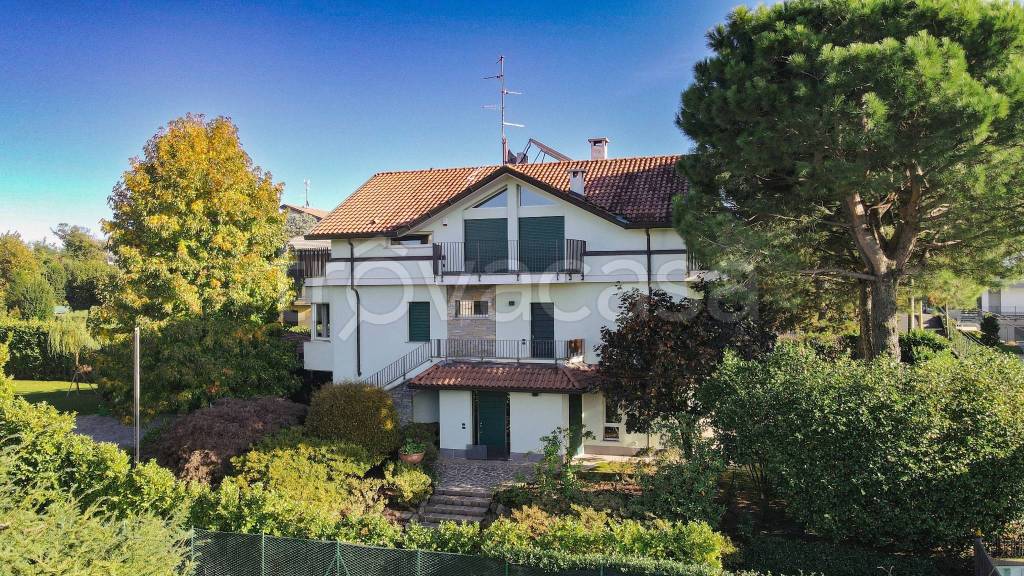 Villa in vendita a Villa Guardia via San Francesco, 35
