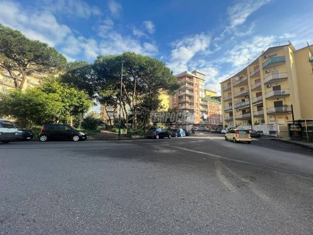 Appartamento in vendita a Napoli via Salvatore Ferrara