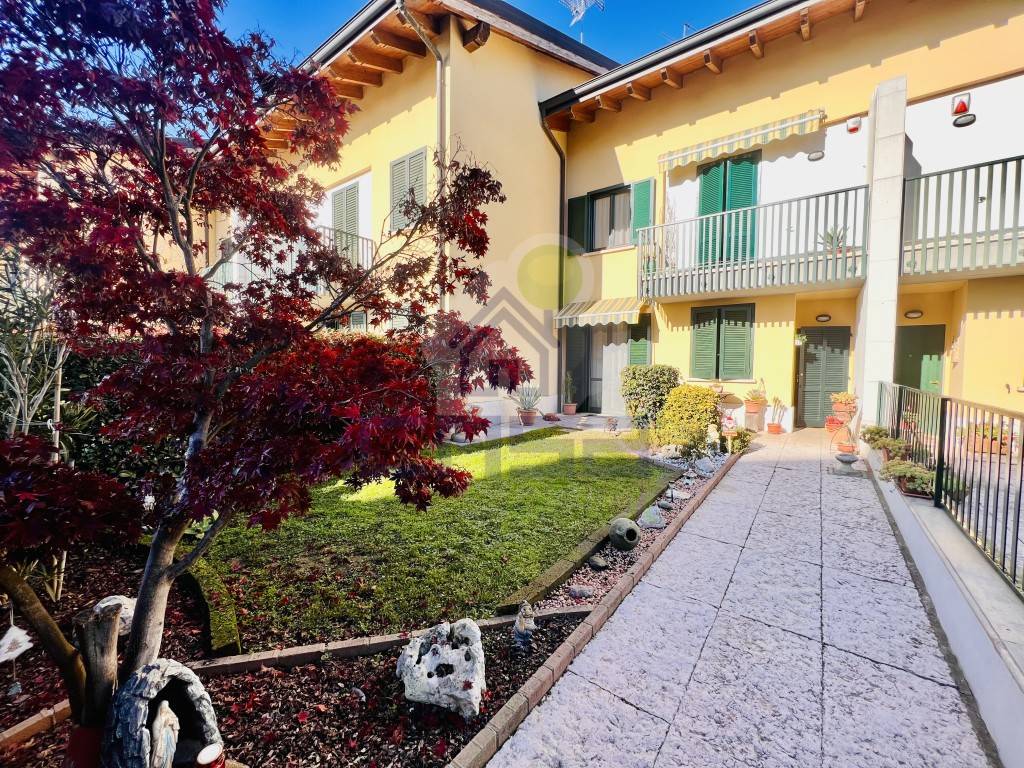 Villa a Schiera in vendita a Sant'Angelo Lodigiano via Cogozzo n. 26