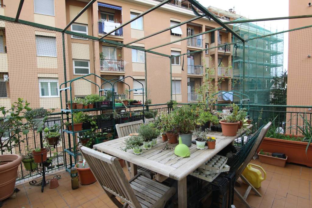 Appartamento in vendita a Genova via Borgoratti, 75