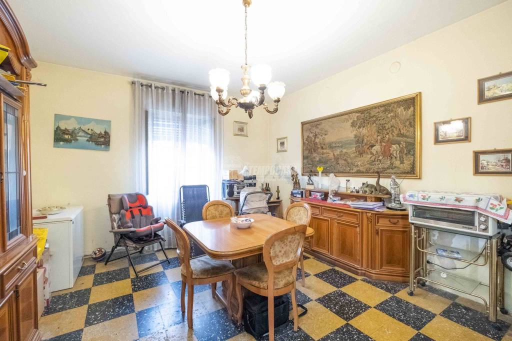 Casa Indipendente in vendita a Cerano via XXV Aprile