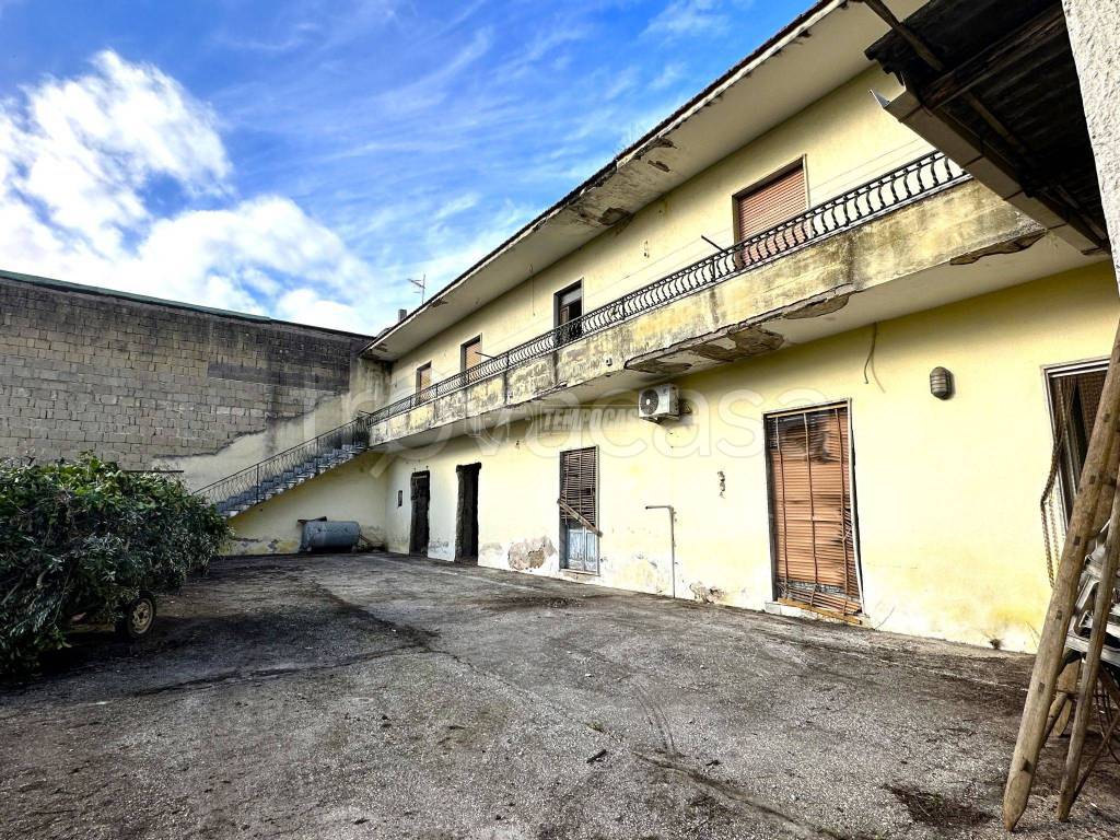Casa Indipendente in vendita a Trentola Ducenta via Lucrezio 2