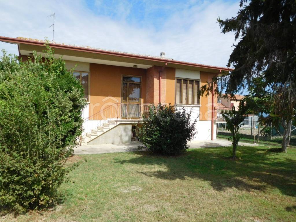Villa Bifamiliare in vendita a Ceregnano via Giosuè Carducci, 317