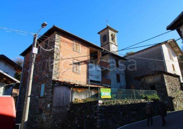 Villa Bifamiliare in vendita a Varallo parone