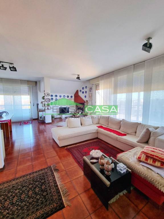 Appartamento in vendita a Rho via San Carlo Borromeo, 124