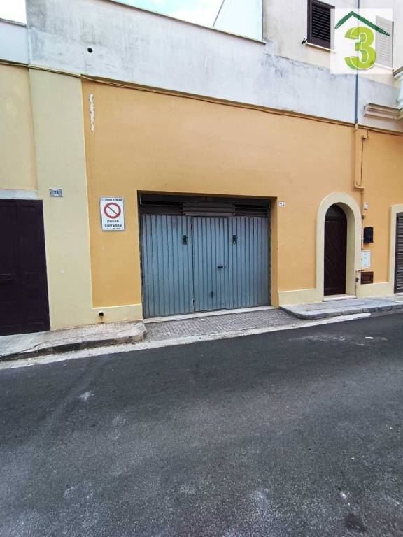 Garage in vendita a Tricase via Oronzo Massa