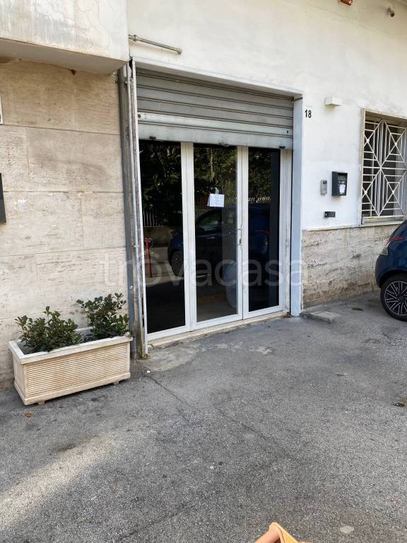 Magazzino in in vendita da privato a Pompei via Lepanto Traversa 1, 18