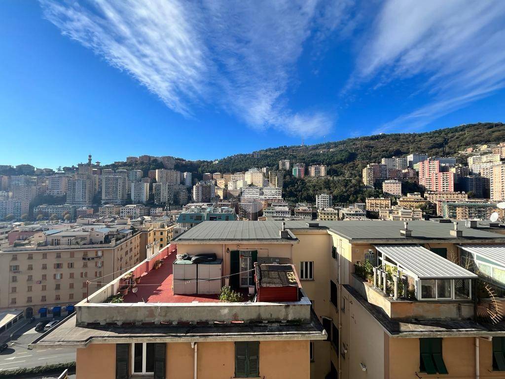 Appartamento in vendita a Genova via Monte Nero