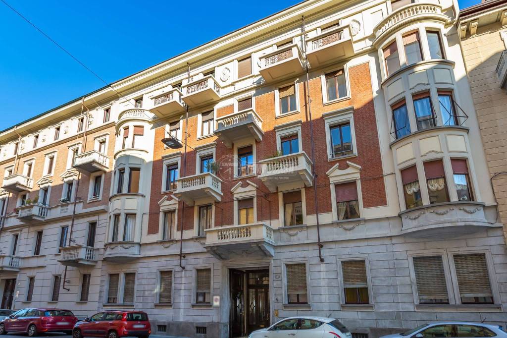 Appartamento in vendita a Torino via Amedeo Peyron 36
