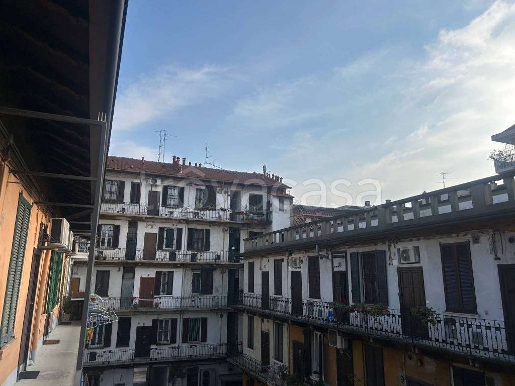 Appartamento in vendita a Milano via Accademia, 53