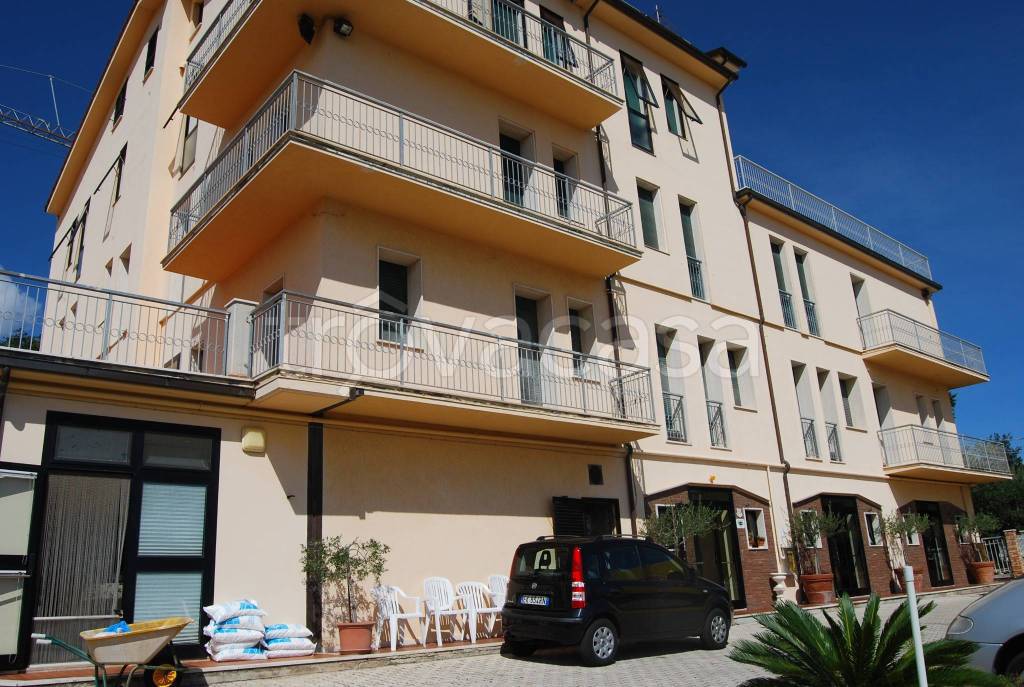 Hotel in vendita a Loreto via San Girolamo, 26