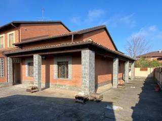 Casa Indipendente in vendita ad Alessandria via San Giuliano Vecchio