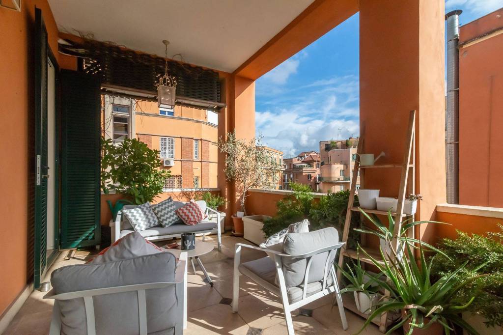 Appartamento in vendita a Roma via di Villa San Filippo