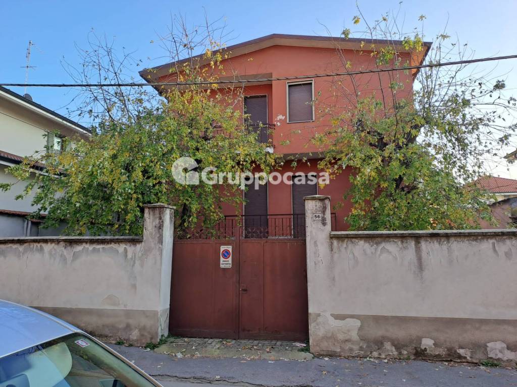Villa in vendita a Magenta via Diaz, 54/56