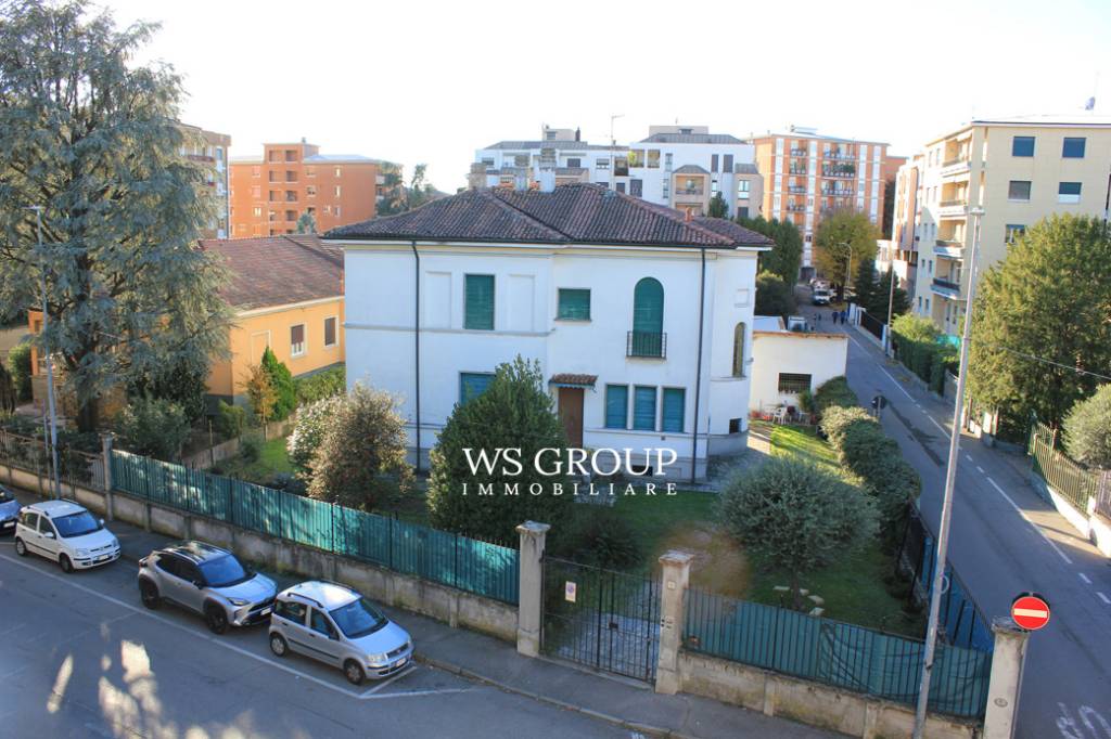Villa in vendita a Vedano al Lambro via Italia, 12