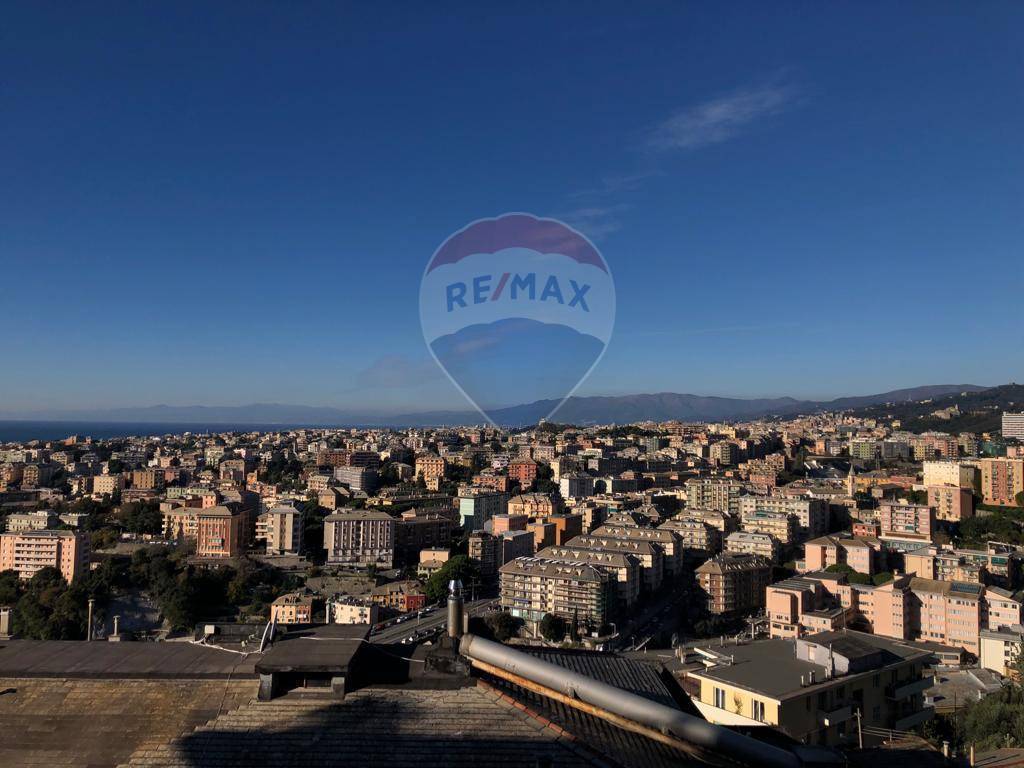Appartamento in vendita a Genova via tanini, 104D