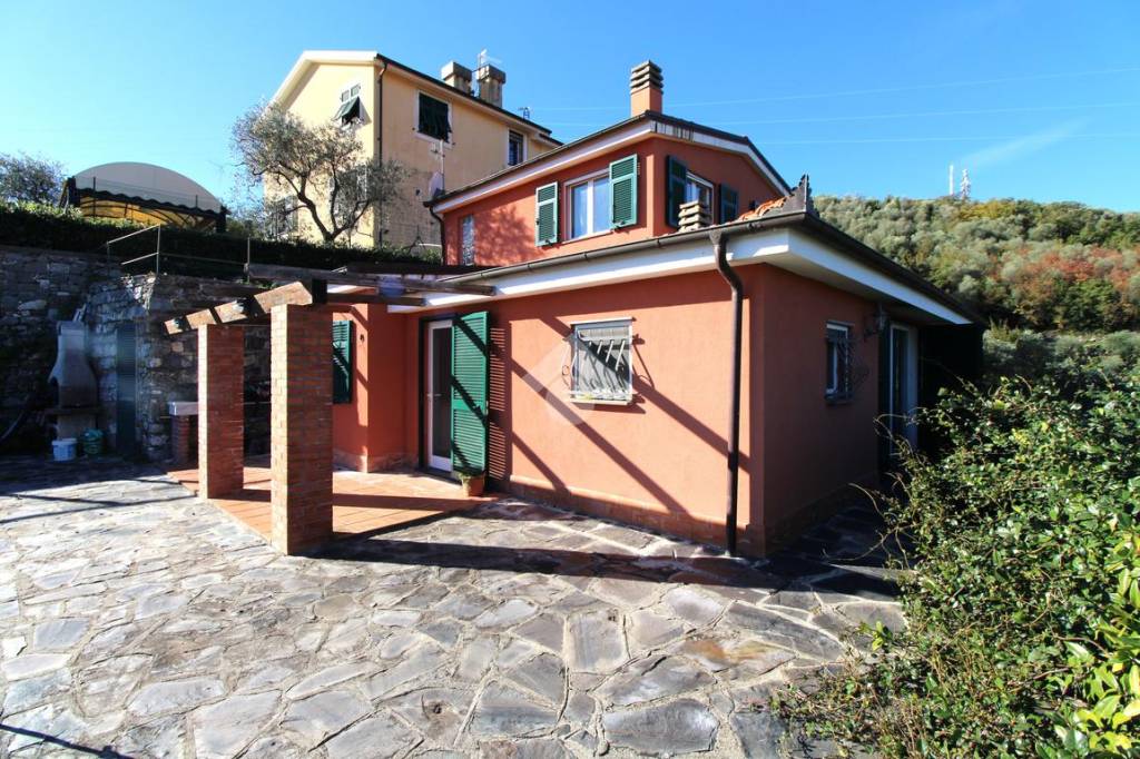 Villa in vendita a Leivi via Belvedere
