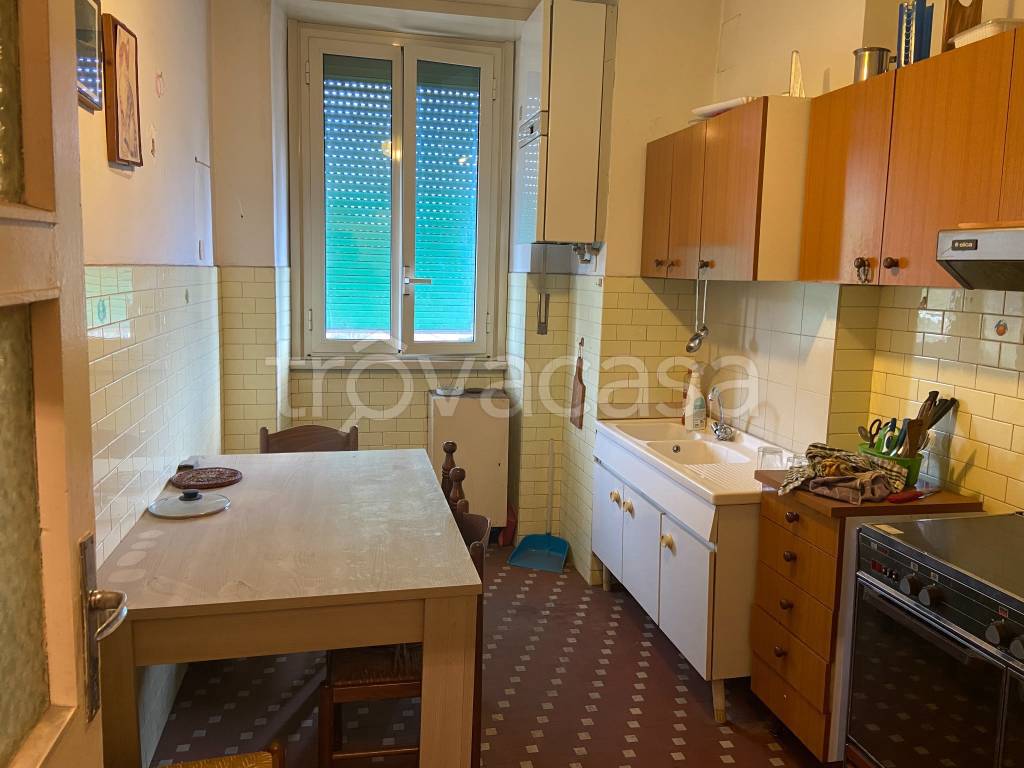 Appartamento in vendita a Roma viale Palmiro Togliatti, 869