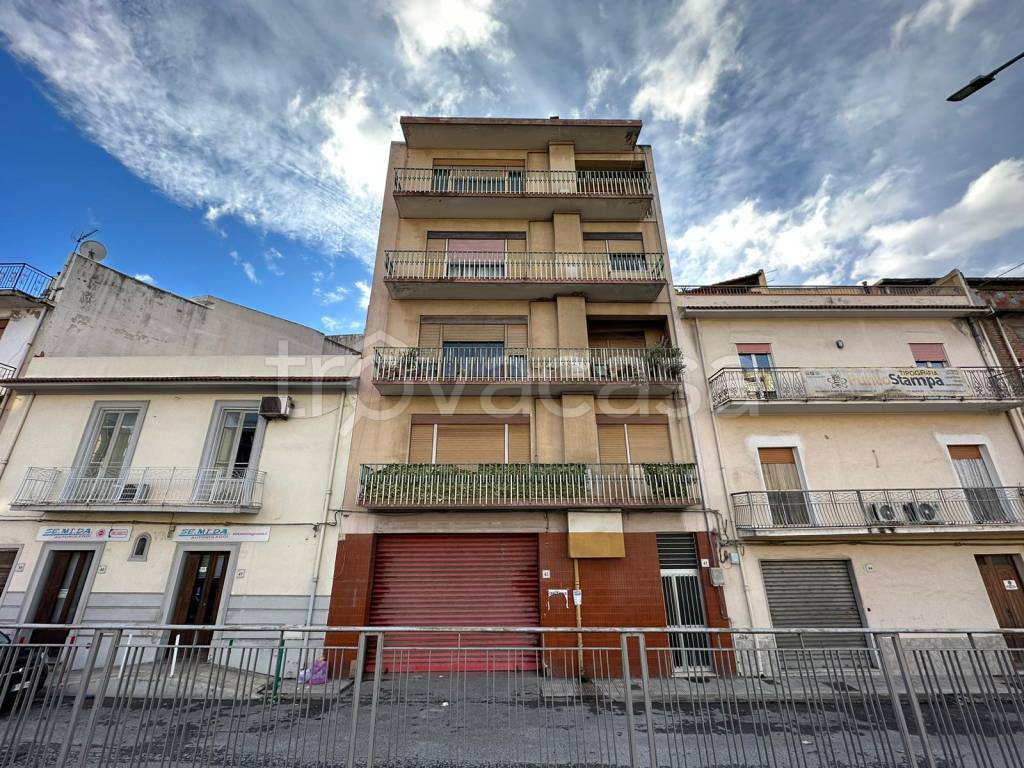 Appartamento in vendita a Barcellona Pozzo di Gotto via del Mare, 43