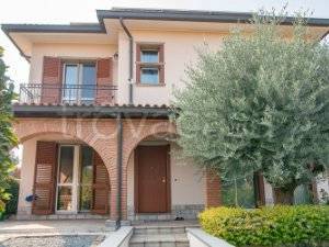 Villa in vendita a Pieve Emanuele via Felice Cavallotti, 18