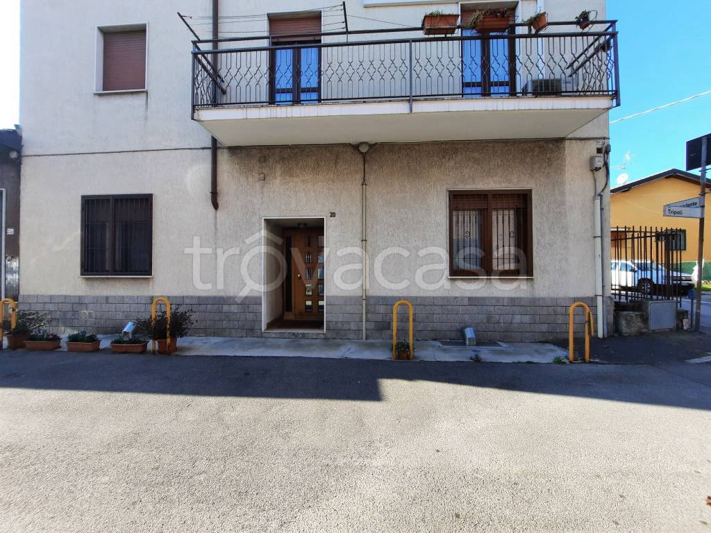 Appartamento in in vendita da privato a Monza via Tripoli, 20