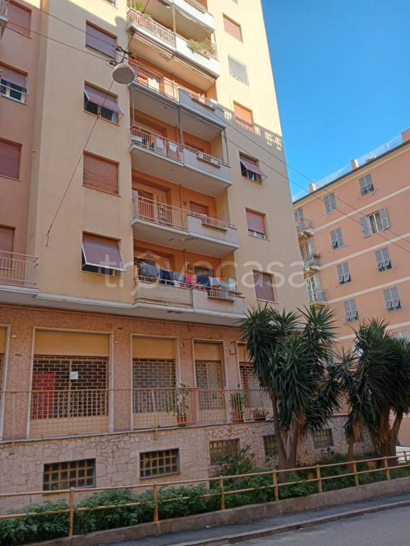 Appartamento in vendita a Genova via dei Landi, 1