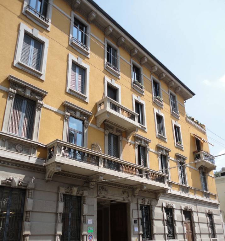 Attico in affitto a Milano via Marco Burigozzo, 8