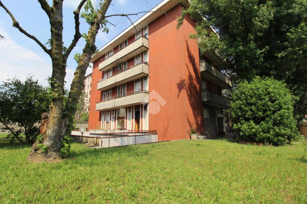 Appartamento in vendita a Concorezzo via Don Antonio Girotti, 36