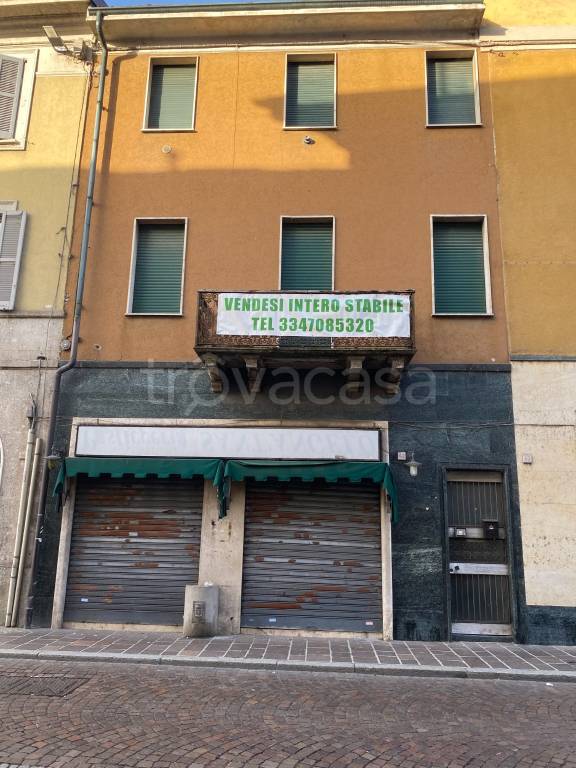 Intero Stabile in vendita a Sant'Angelo Lodigiano vicolo Mercato delle Frutta, 2