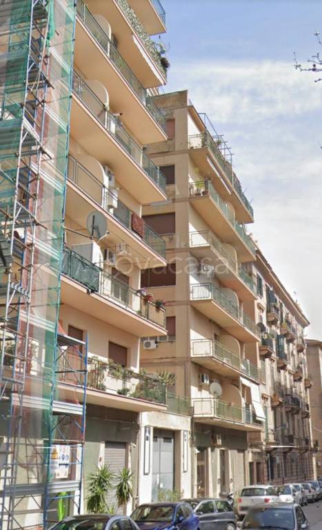 Appartamento in vendita a Palermo via Luigi Capuana, 7