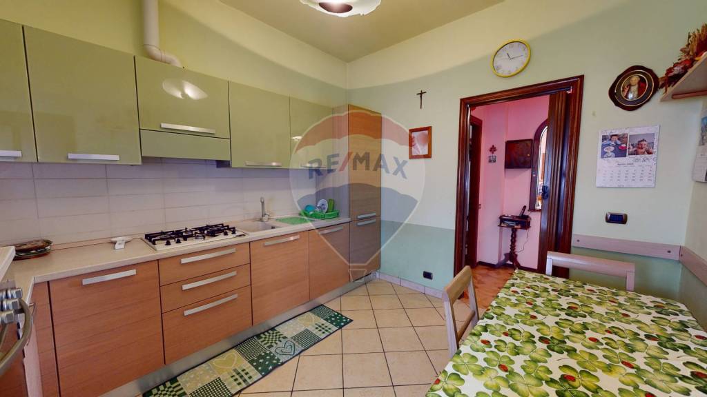 Appartamento in vendita a Castronno via Piave, 6