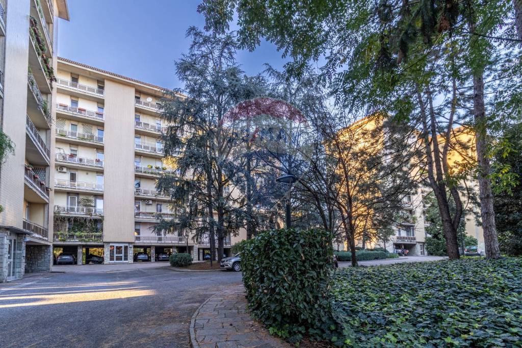 Appartamento in vendita a Milano via g. Zuretti, 75