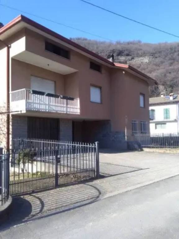 Villa in vendita a Morbegno via Don Luigi Del Nero