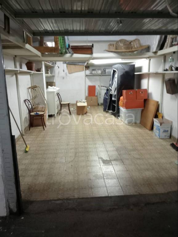 Garage in vendita a Napoli via Emilio Scaglione, 20