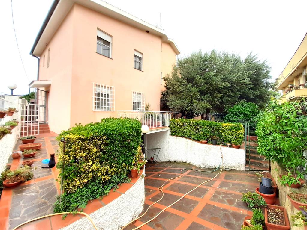 Villa Bifamiliare in vendita a Tarquinia via Vecchia della Stazione