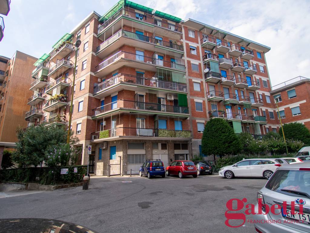 Appartamento in vendita a Milano via Tolmezzo, 12