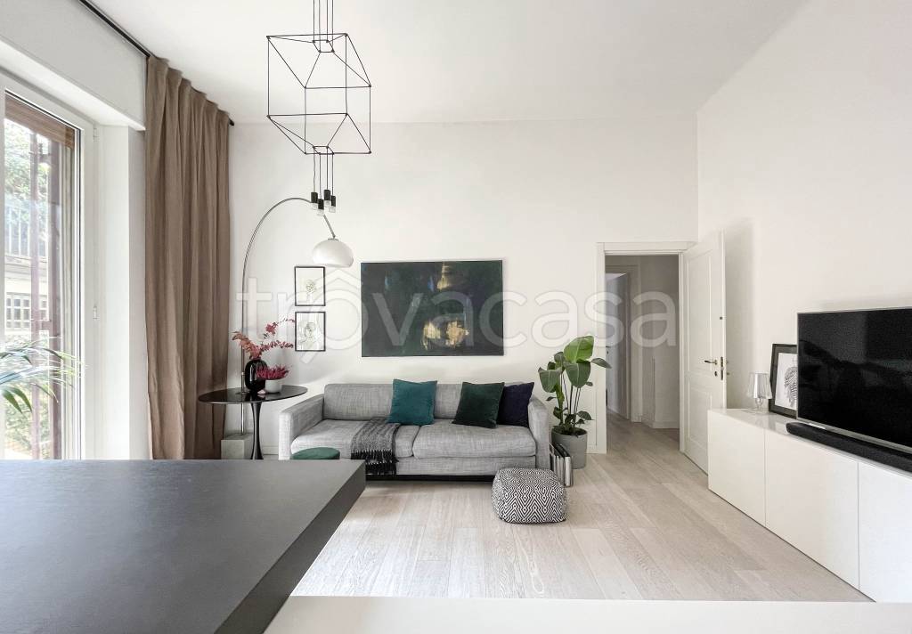 Appartamento in vendita a Milano via Paullo, 2
