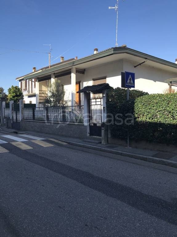 Villa in vendita a San Martino in Strada piazza Italia