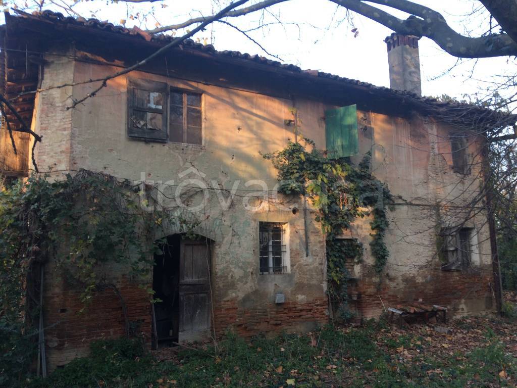 Casale in vendita a San Lazzaro di Savena via Russo