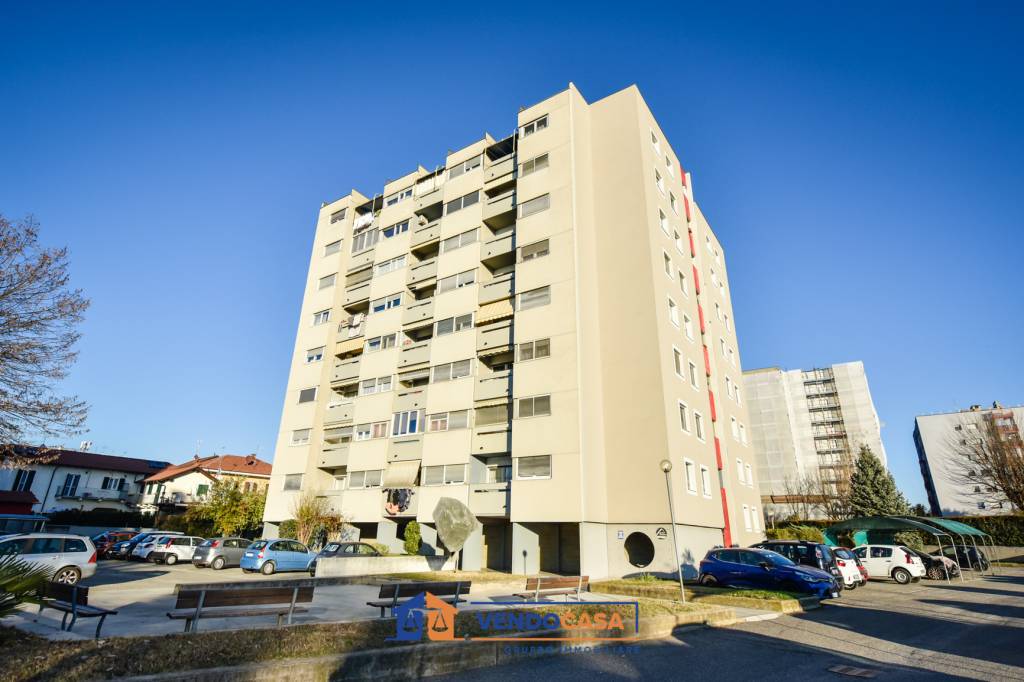 Appartamento in vendita a Moncalieri via Pasubio, 36