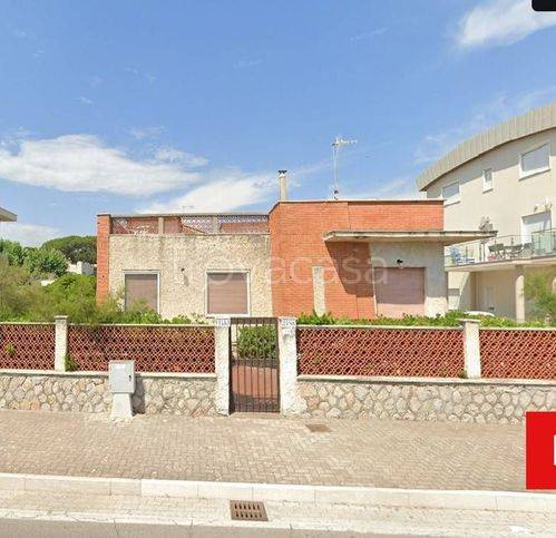 Villa in vendita a Minturno lungomare Nazario Sauro