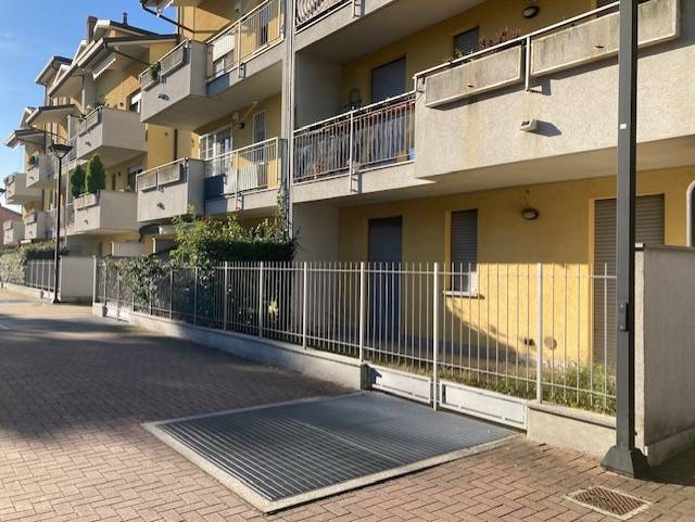 Appartamento in vendita a Segrate via Monzese, 20