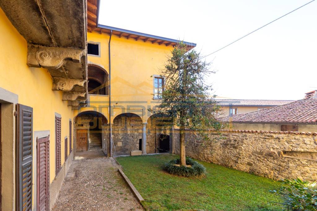 Casale in vendita a Villa d'Adda via San Giovanni, 20