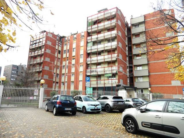 Appartamento in vendita a Milano via Anton Cechov, 21