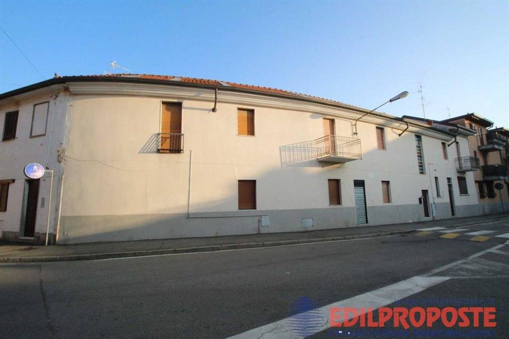 Casa Indipendente in vendita a Misinto via Dei Caduti, 11