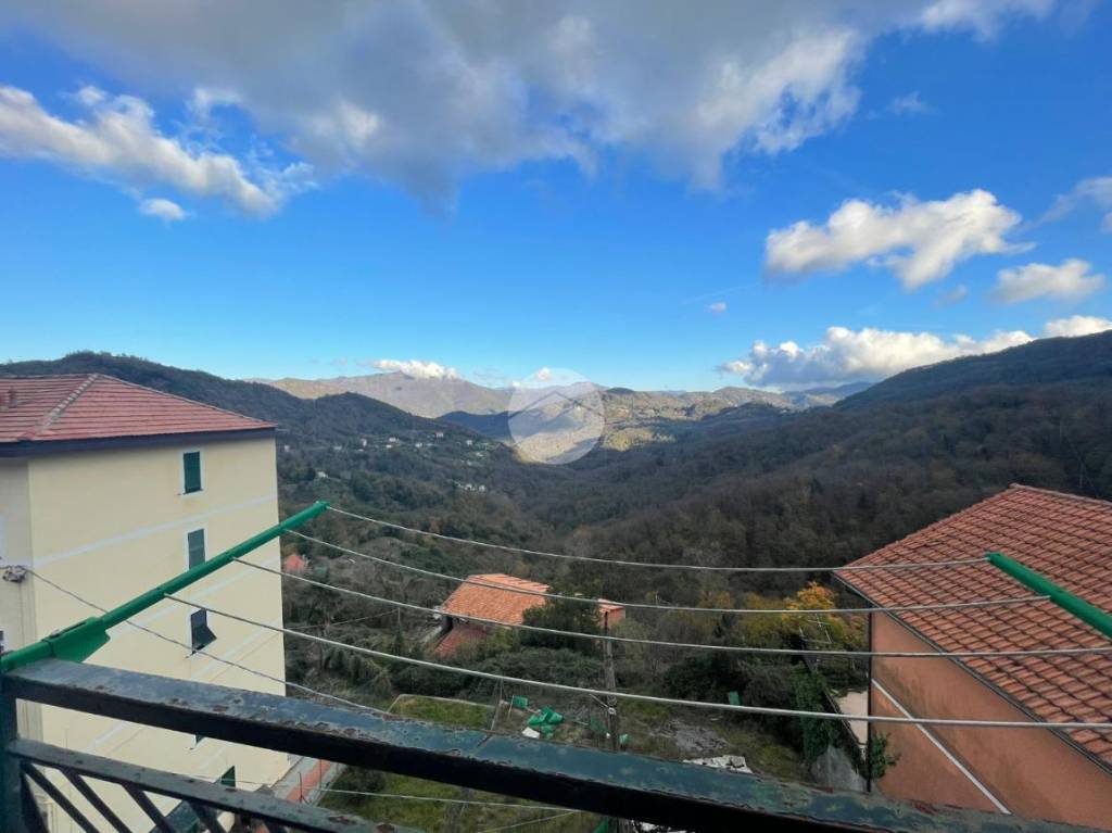 Appartamento in vendita a Lumarzo frazione Pannesi
