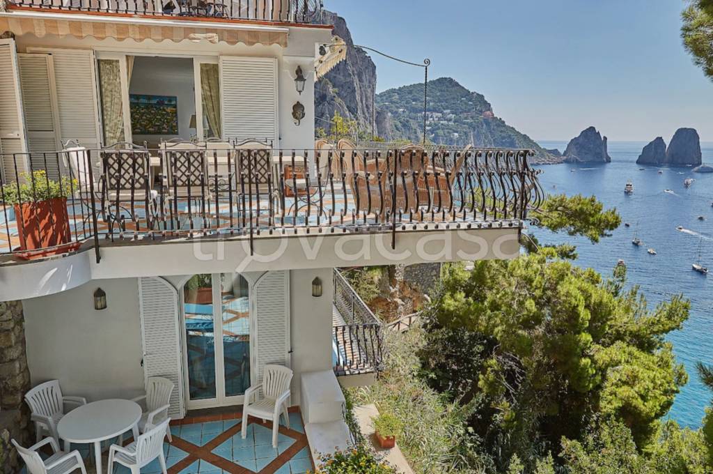 Villa in vendita a Capri via Piccola Marina, 76