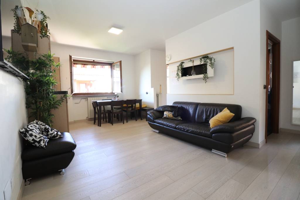 Appartamento in vendita a Trofarello via Grazia Deledda, 5