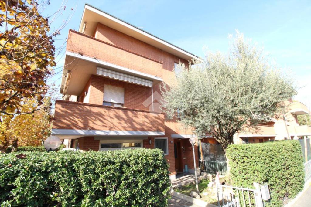 Villa a Schiera in vendita a Cadelbosco di Sopra via Lazzaro Spallanzani, 10