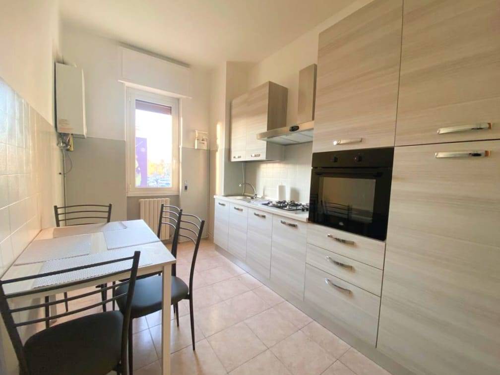 Appartamento in vendita a Rozzano viale Lombardia, 77